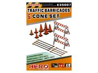 E35007 Freedom Model Kits Набо заграждений Raffic Barricades & Cone Set (1:35)