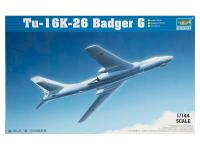 03907 Trumpeter Советский дальний бомбардировщик-ракетоносец ТУ-16К-26 (Badger G) (1:144)