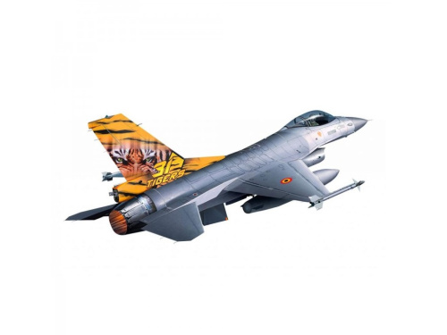 03971 Revell Самолет Lockheed Martin F-16 (1:144)