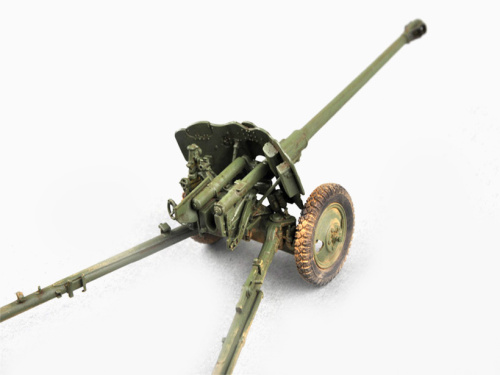 02339 Trumpeter Советская 85-мм пушка Д-44 (1:35)