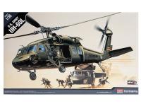 12111 Academy Американский многоцелевой вертолёт UH-60L Black Hawk (1:35)