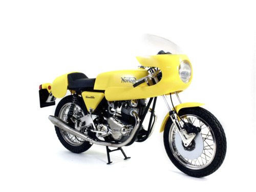 4640 Italeri Мотоцикл Norton 750 Commando PR (1:9)