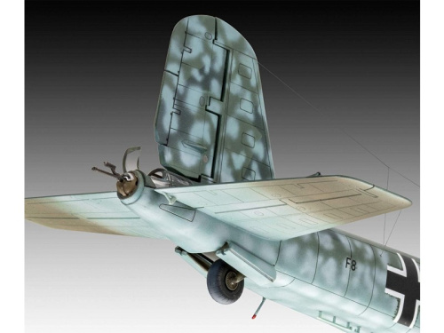 03913 Revell Немецкий тяжелый бомбардировщик Heinkel He177 A-5 Griff (1:72)