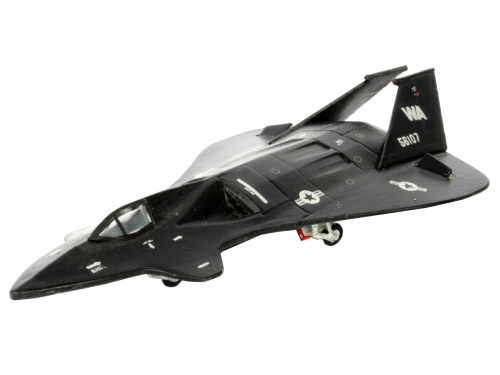04051 Revell Истребитель F-19 Stealth (1:144)