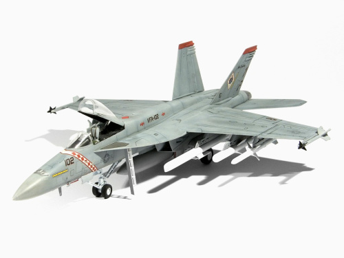 0016 Italeri Американский истребитель-бомбардировщик F/A-18C/D Wild Weasel (1:72)