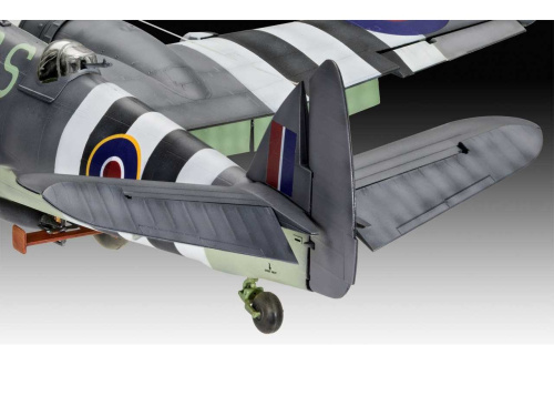 03943 Revell Британский двухместный тяжелый истребитель Bristol Beaufighter TF. X (1:48)