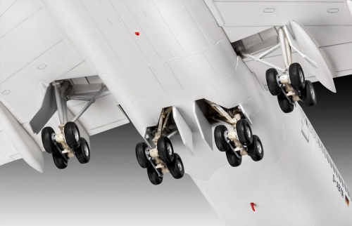 03891 Revell Боинг 747-8 Lufthansa New Livery (1:144)