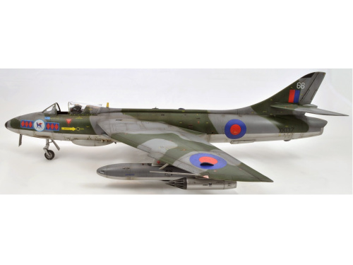 04703 Revell Британский истребитель-бомбардировшик Hawker Hunter FGA.9/Mk.58 (1:32)