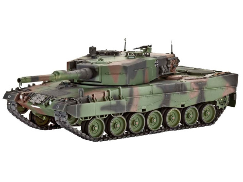 03193 Revell Немецкий основной боевой танк Leopard 2 A4/A4NL (1:35)