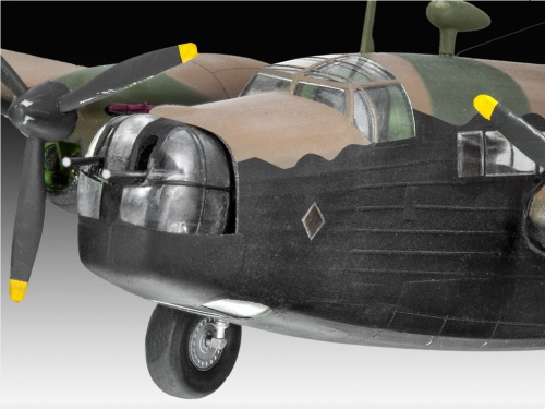 04903 Revell британский двухмоторный бомбардировщик Vickers Wellington Mk.II (1:72)