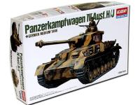 13234 Academy Немецкий танк Panzerkampfwagen IV H/J (1:35)