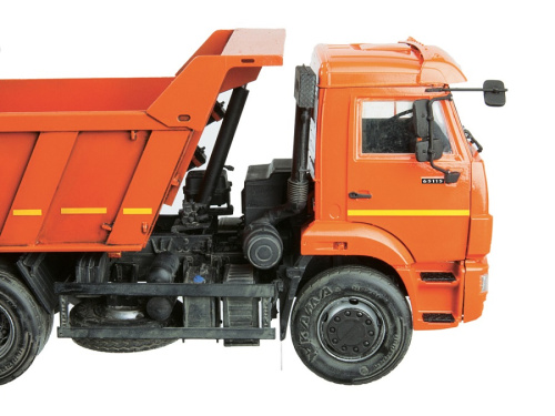 3650П Звезда Подарочный набор. Самосвал KAMAZ-65115 (1:35)