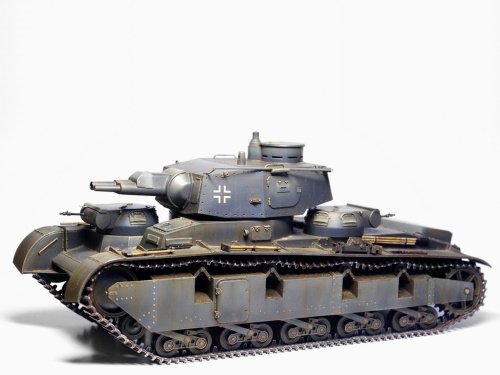 05527 Trumpeter Немецкий танк Neubaufahrzeuge Type I (1:35)