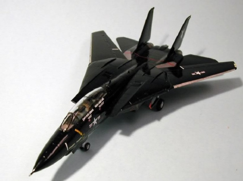 64029 Revell Подарочный набор. Истребитель-перехватчик F-14A Black Tomcat (1:144)