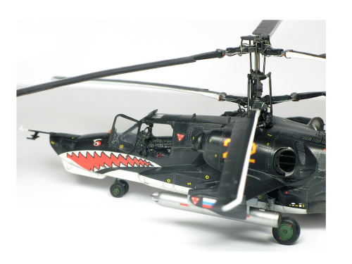 06648 Revell Советский ударный вертолет Ка-50 “Черная акула” (1:100)
