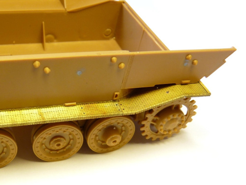 035271 Фототравление Микродизайн Sd.Kfz.184 Ferdinand. Надгусеничные полки (Звезда) (1:35)