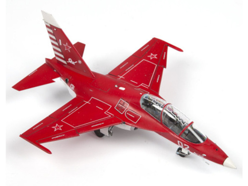 7316 Звезда Российский пилотажный самолет "Як-130" (1:72)