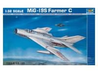 02207 Trumpeter Советский истребитель МИГ-19С Farmer C (1:32)