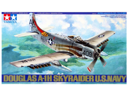 61058 Tamiya Американский штурмовик Skyraider U.S.Navy (1:48)