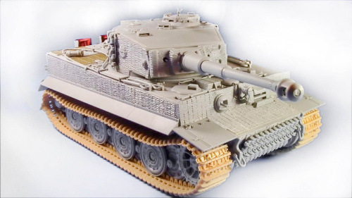 6624 Dragon Немецкий танк Sd.Kfz.181 Pz.Kpfw.VI Ausf.E Tiger I с циммеритом (средний выпуск). (1:35)