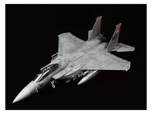 L7201 G.W.H. Американский двухместный истребитель-бомбардировщик F-15E (1:72)