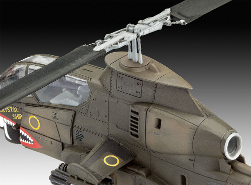 04495 Revell Американский ударный вертолет Bell AH-1G Кобра (1:32)