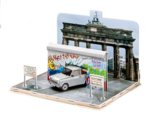 07619 Revell Подарочный набор "30 -я годовщина падения Берлинской стены" (Trabant 601) (1:24)