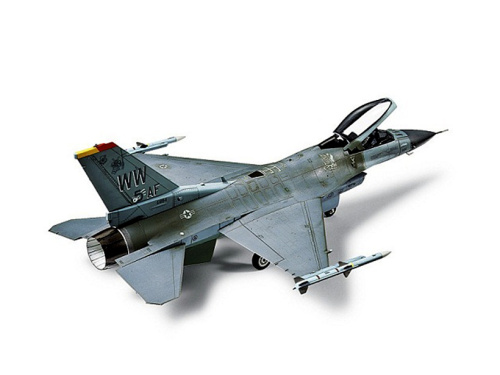 60786 Tamiya Американский лёгкий истребитель F-16 CJ Fighting Falcon - Block 50 (1:72)