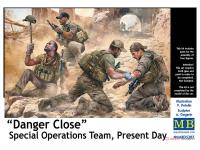 35207 Master box "Опасность близко". Команда специальных операций, наши дни. (1:35)