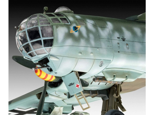 03913 Revell Немецкий тяжелый бомбардировщик Heinkel He177 A-5 Griff (1:72)