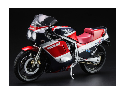21741 Hasegawa Мотоцикл Suzuki GSX-R750 (G) (GR71G) (1:12)