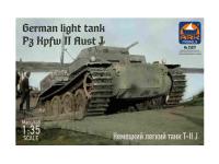 35007 ARK Models Немецкий легкий танк Т-II J (1:35)