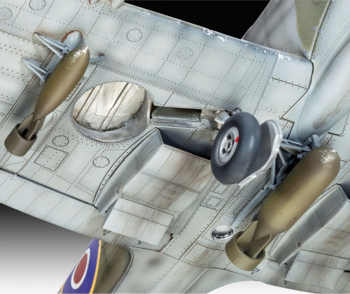 03927 Revell Британский истребитель Supermarine Spitfire Mk.IXc (1:32)
