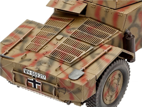 03259 Revell Разведывательный автомобиль Armoured Scout Vehicle P 204 (F) (1:35)