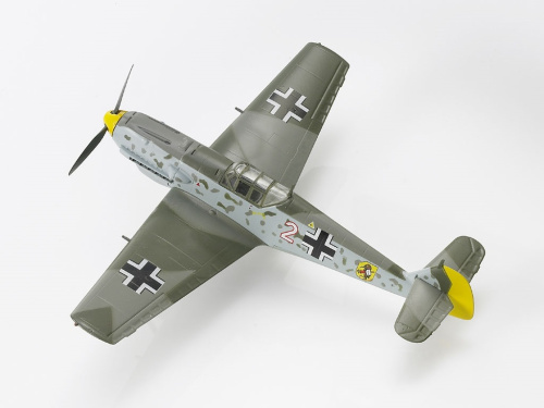 04916 Revell Немецкий истребитель Мессершмитт Bf. 109 (1:144)