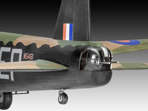 04903 Revell британский двухмоторный бомбардировщик Vickers Wellington Mk.II (1:72)