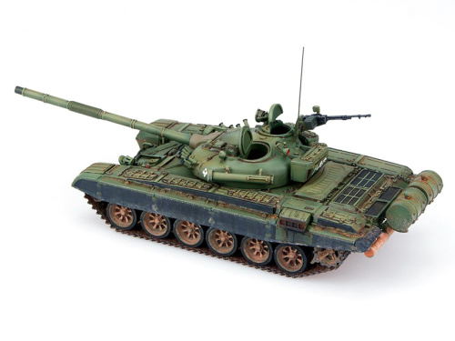 UA72004 Modelcollect Советский основной боевой танк 72A (1:72)