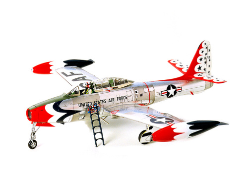 61077 Tamiya Американский самолёт Republic F-84G `Thunderbirds` (1:48)