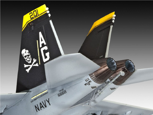 04864 Revell Американский палубный истребитель-бомбардировщик F/A-18F Super Hornet (1:72)