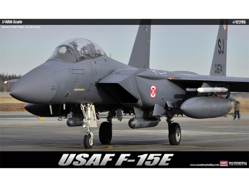 12295 Academy Американский самолет F-15E (1:48)